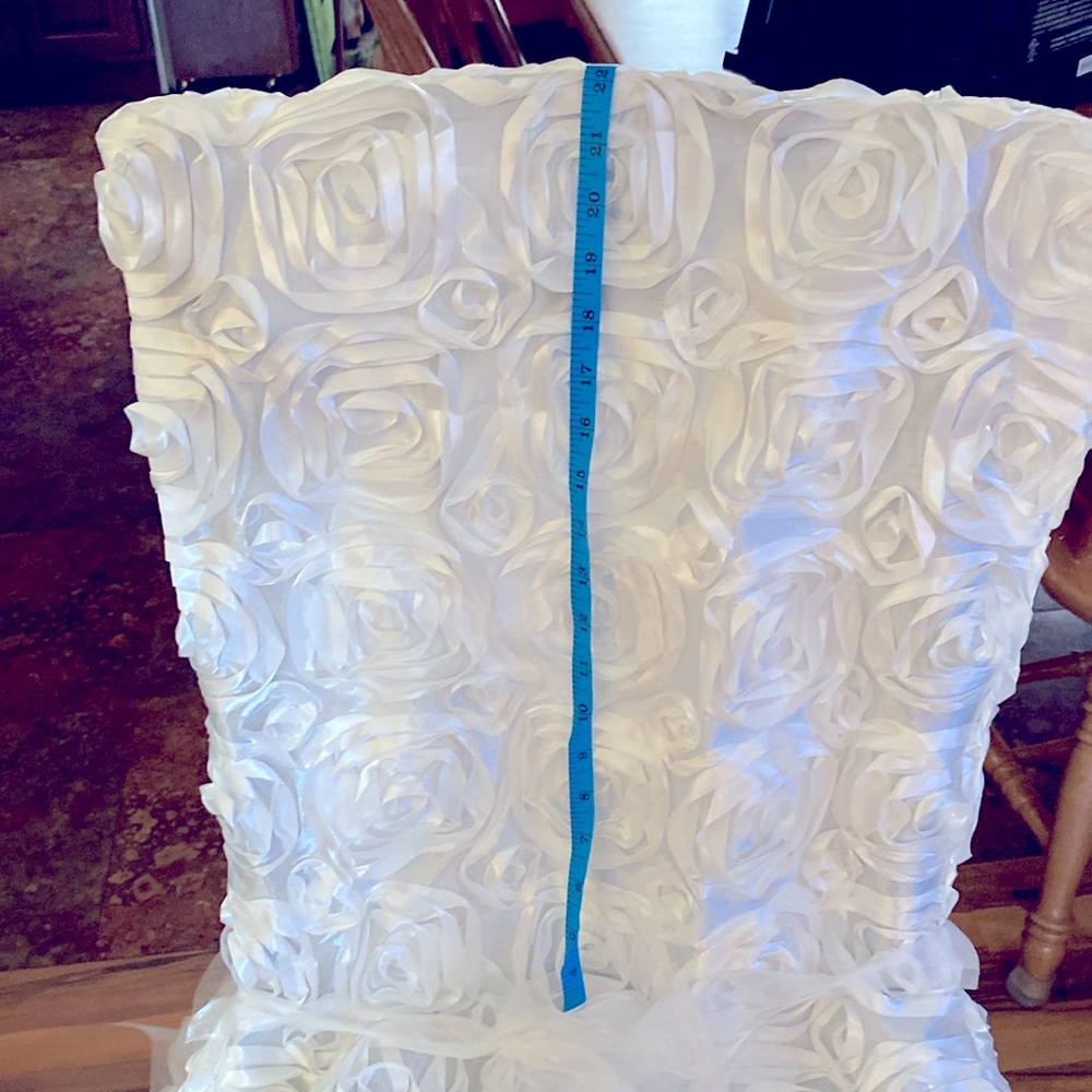 Bridal Shower Chair Cover - Picture 6 of 7